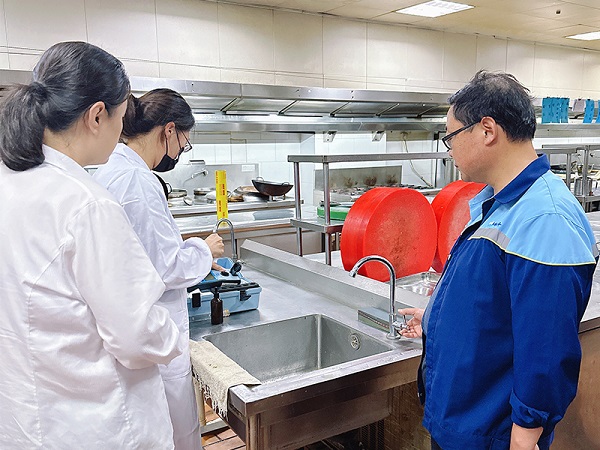 ��ǰ���������ӱ���&mdash;&mdash;���]����ˮ��--��벢�e���ϸ߿���ˮ - ����.jpg