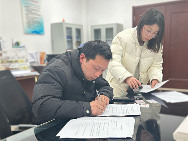 �Y�a(ch��n)�������_չ��ꖬF(xi��n)���Ƿ��a(ch��n)���⹤�� (3)_����.jpg