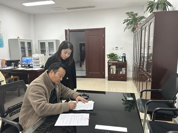 �Y�a(ch��n)�������_չ��ꖬF(xi��n)���Ƿ��a(ch��n)���⹤�� (2)_����.jpg