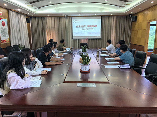 ������˾��ȫ���a(ch��n)��(d��ng)�T���Õ�(hu��)����(b��o)�� (2)_����.jpg