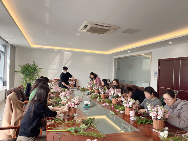 ��ʢ��˾�M��&ldquo;���h�^�M���������펽�����r��&rdquo;���ˋDŮ��(ji��)���}��� (2)_����.jpg